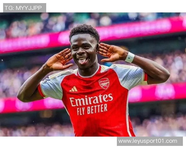 阿森纳与纽卡比赛裁判失误麦克风未关致萨卡被误听解释